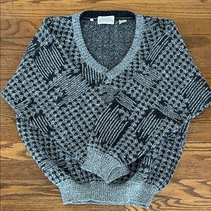 Vintage 90’s Chunky Black and Gray V-Neck Sweater